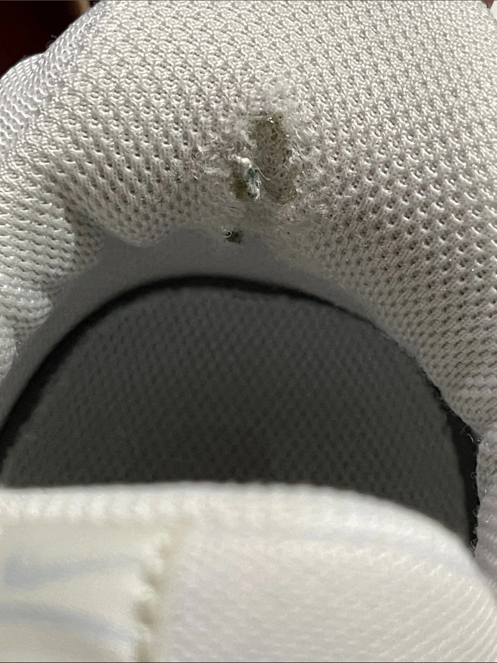 Nike Legend Essential 2